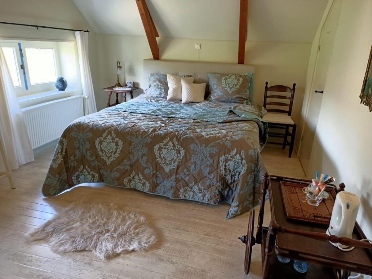 Bij De Friesche Poort Bed & Breakfast Буртанге Стая снимка