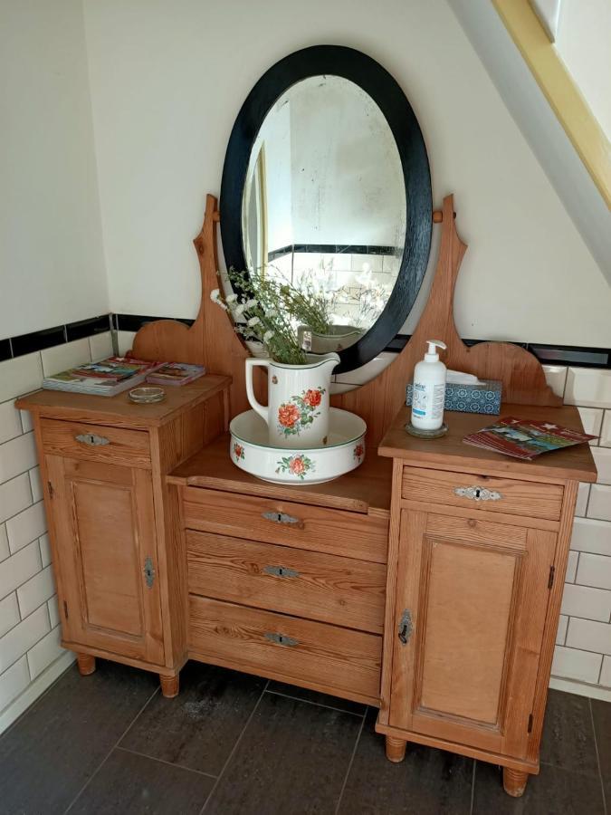 Bij De Friesche Poort Bed & Breakfast Буртанге Екстериор снимка
