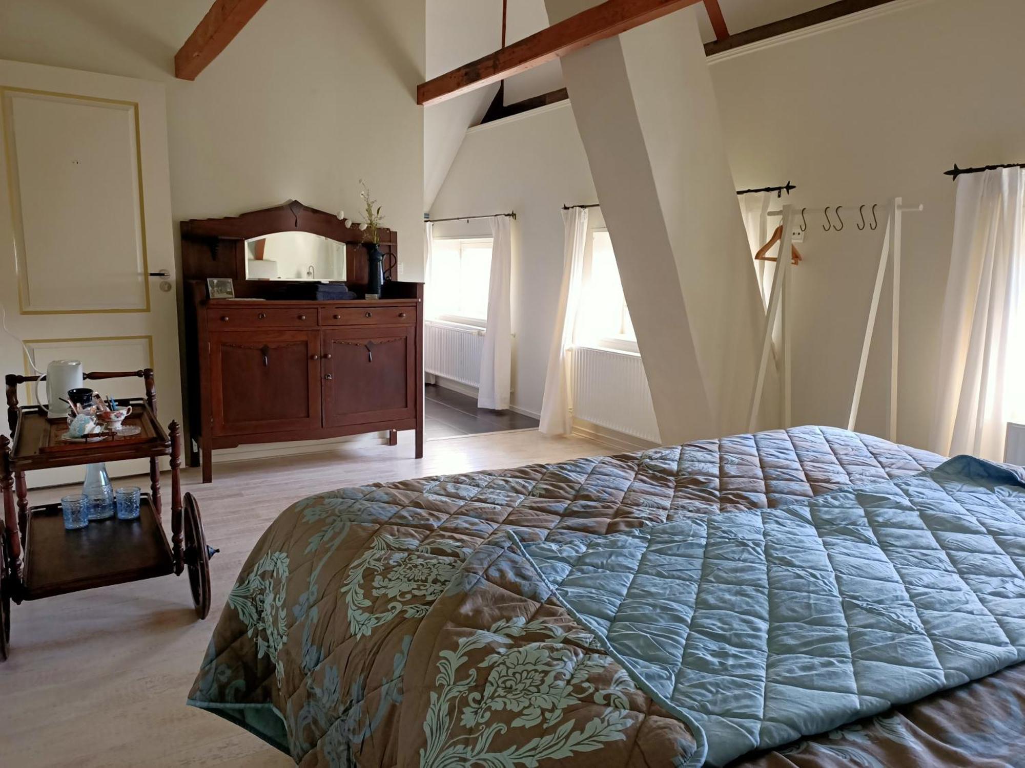 Bij De Friesche Poort Bed & Breakfast Буртанге Стая снимка
