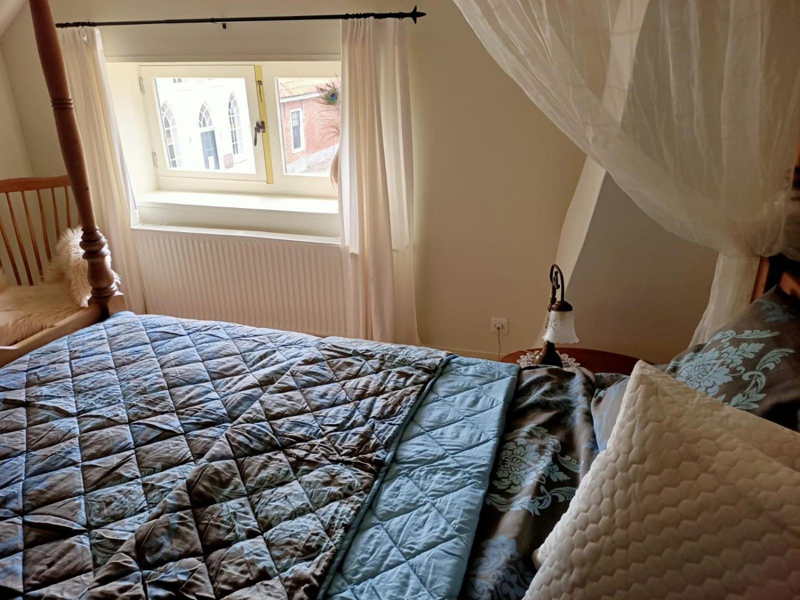 Bij De Friesche Poort Bed & Breakfast Буртанге Стая снимка